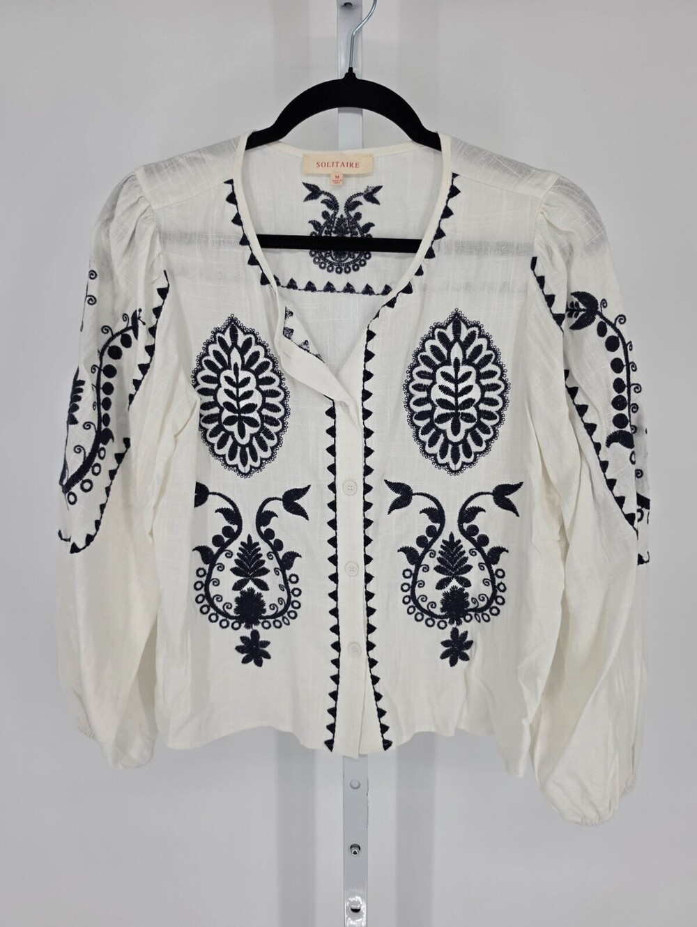 Solitaire Womens M Long Sleeve Linen Blend Peasant Blouse Blue White Embroidered